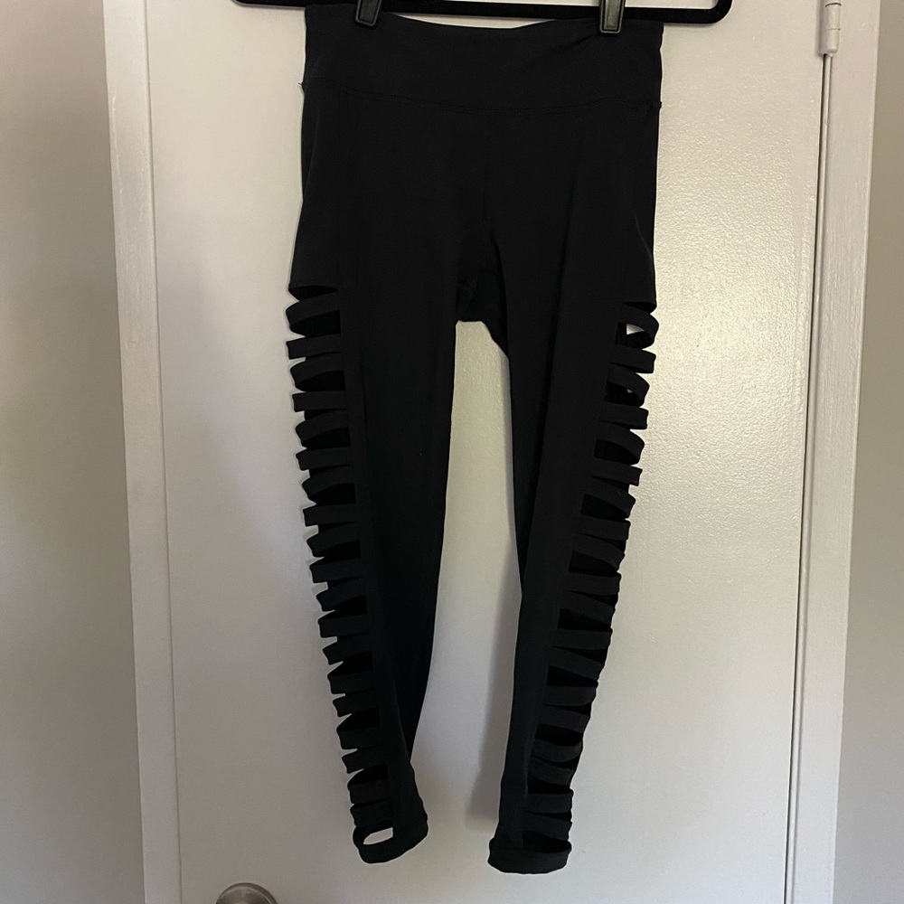 URBAN OUTFITTERS Yoga Pants/ Workout Size S